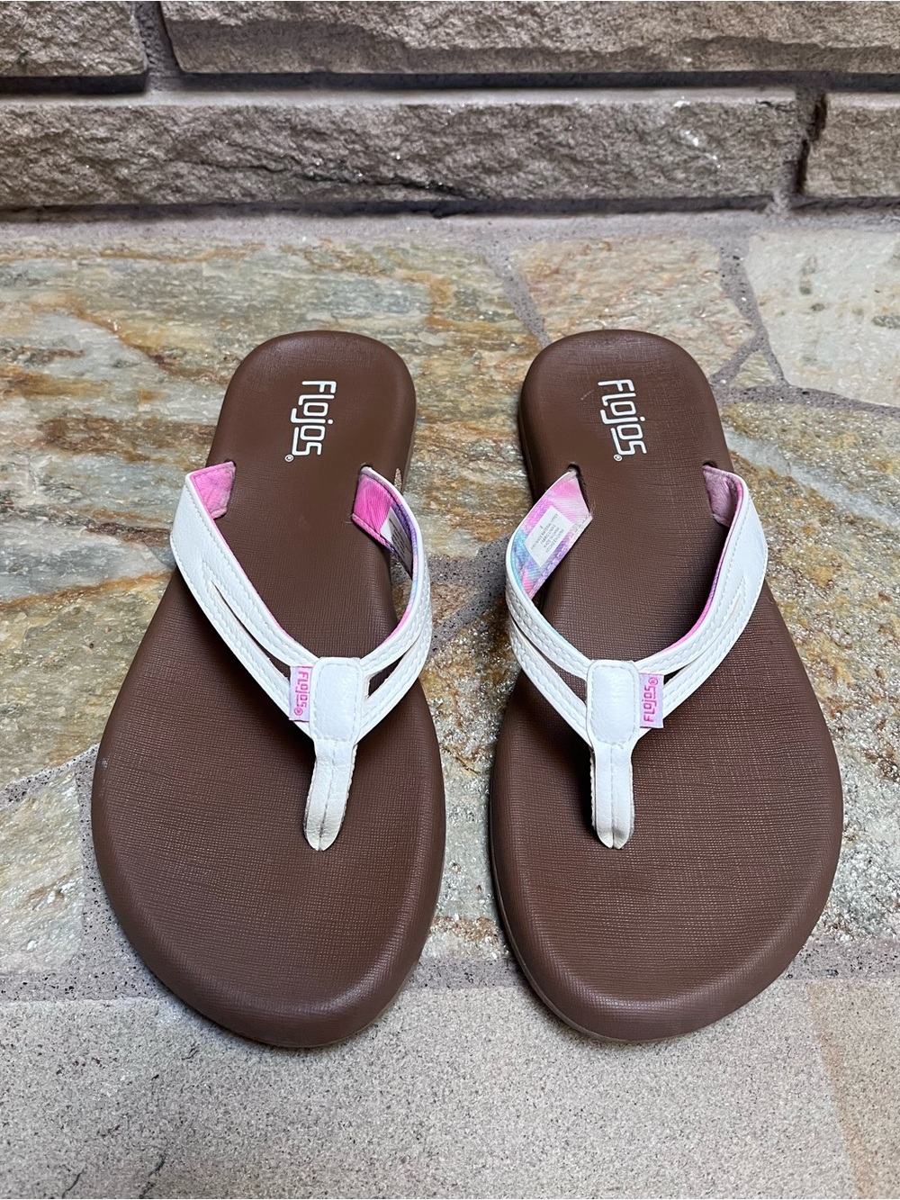 Flojos Women’s Flip Flop Sandals White Memory Foam Comfort Casual Slides 9 - Picture 7 of 8